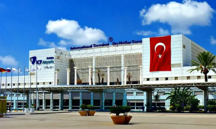 de luchthaven van Antalya