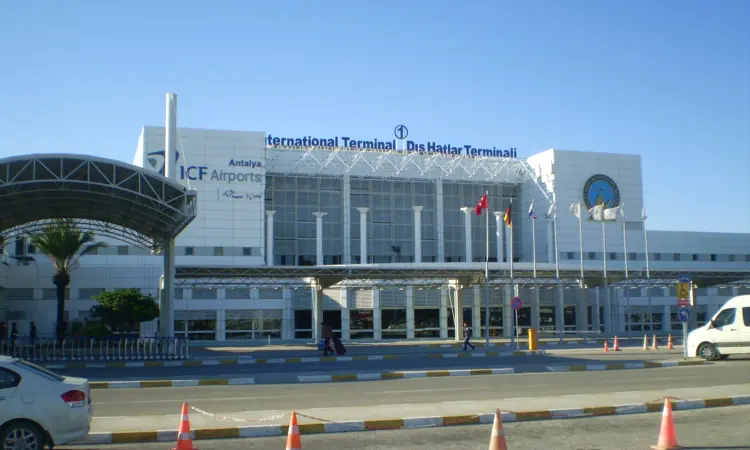 Antalyan lentoasema