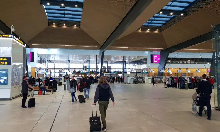 Бергенський аеропорт Флесланд