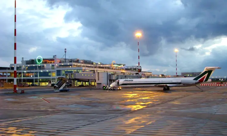 Aeropuerto de Bari Karol Wojtyła