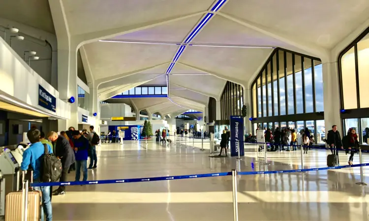مطار نيوارك ليبرتي الدولي