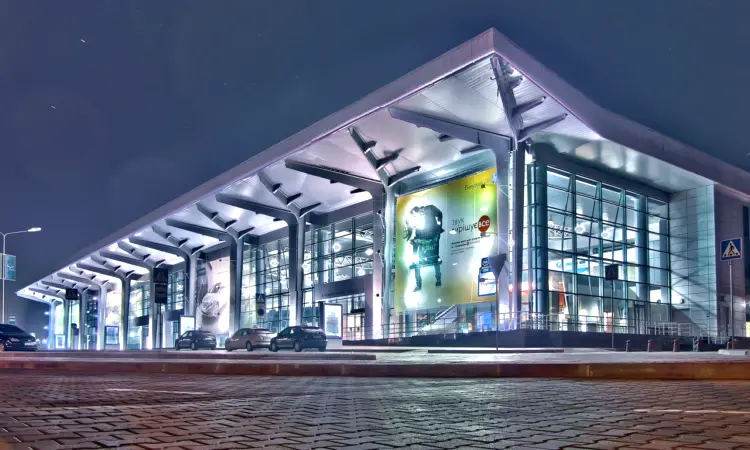 Міжнародний аеропорт «Харків».