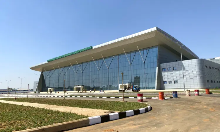 مطار مالام أمينو كانو الدولي
