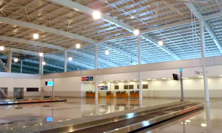 Daniel Oduber Quir��s International Airport