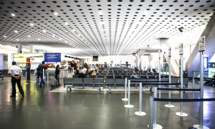 Aeropuerto Internacional 베니토 후아레스