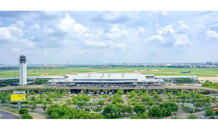 Tân Sơn Nhất internasjonale flyplass