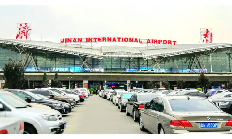 Jinan Yaoqiangin kansainvälinen lentokenttä