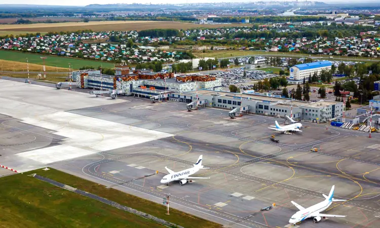 Internationale luchthaven van Oefa